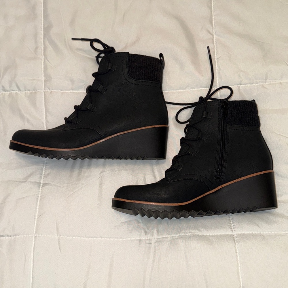 Lifestride Velocity 2.0 Black Women's Lace-Up Boots